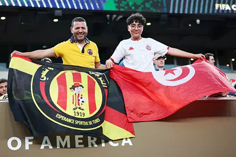 تفوق تونسي.. جماهير الترجي تصنع الحدث أمام تشيلسي بكأس العالم للأندية (صور)